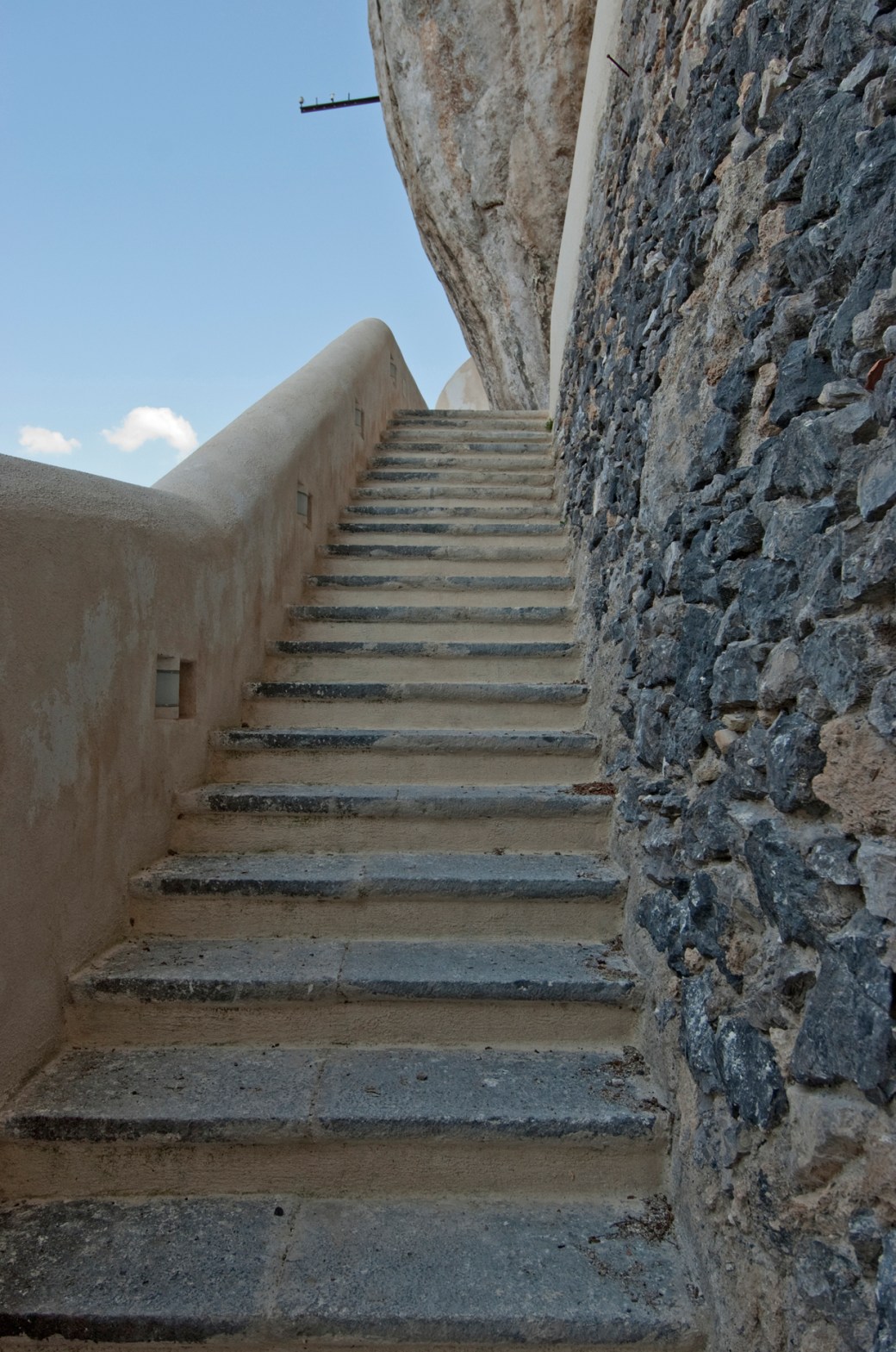 41 Main Stair, exterior, up 150