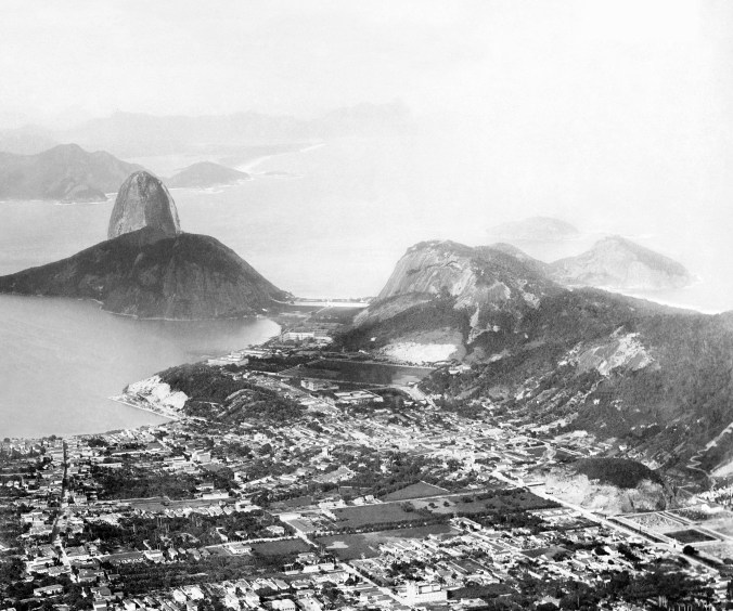 1885ca., Botafogo do topo do Corcovado