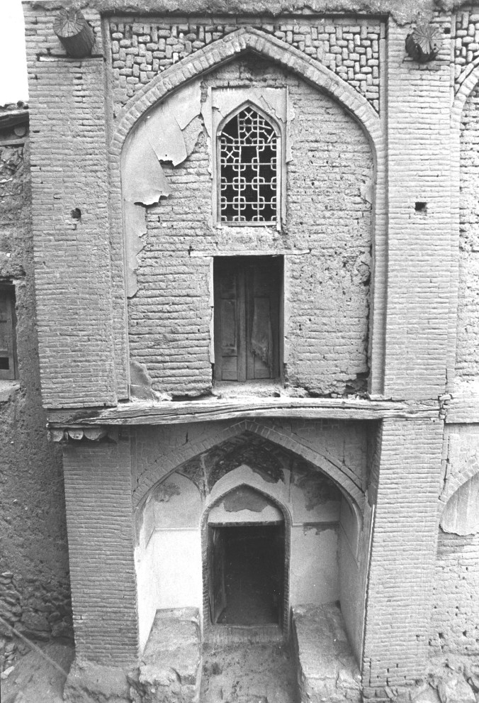 14 Kanegah (?) 1978.01.17 roll 16-27