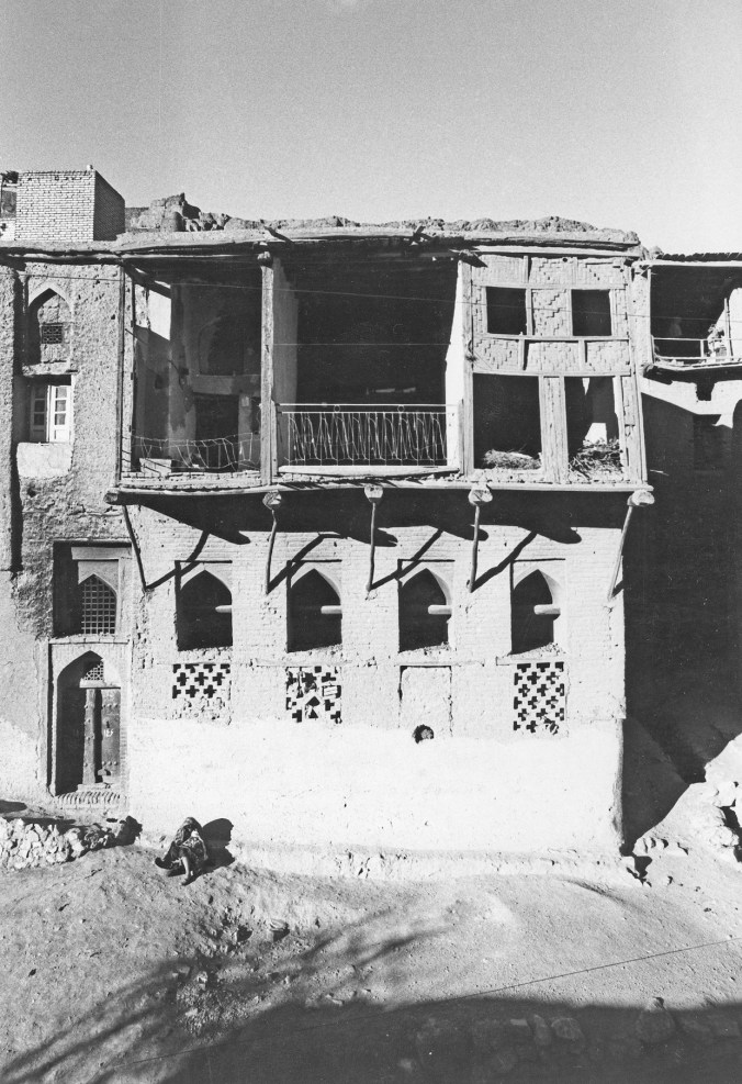 16 Esmeh Herdah 1978.01.16 roll 12-34