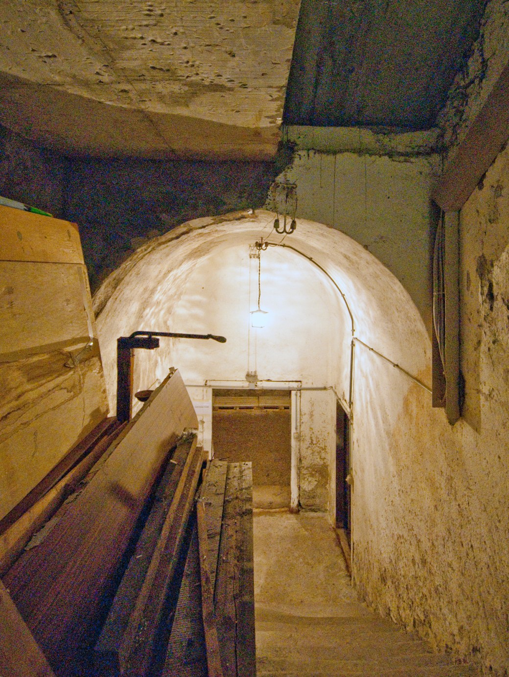 Löwen, Treppe zu den Kellern_DSC0077_2